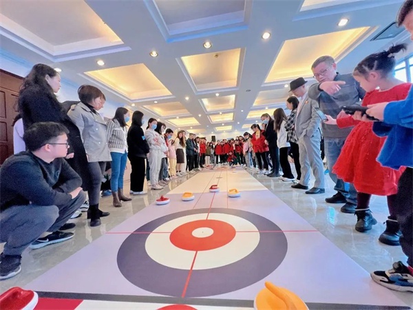 拓展活動|「旱地冰壺」運(yùn)籌帷幄，決勝千里！